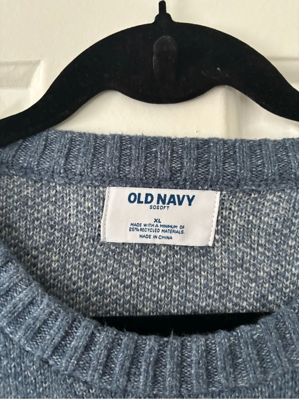 Old Navy Men’s Blue and Cream Mountain Scene Crewneck Sweater